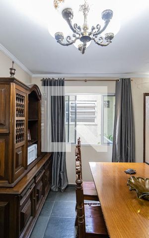 Casa à venda com 165m², 3 quartos e 3 vagas Casa à venda com 165m², 3 quartos e 3 vagasSala de Jantar