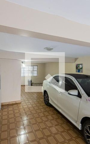 Casa à venda com 165m², 3 quartos e 3 vagas Casa à venda com 165m², 3 quartos e 3 vagasGaragem