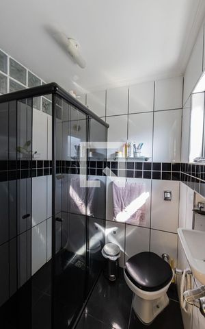 Casa à venda com 165m², 3 quartos e 3 vagas Casa à venda com 165m², 3 quartos e 3 vagasSuite