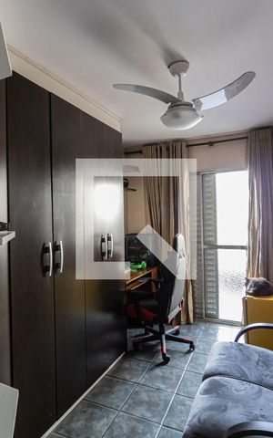 Casa à venda com 165m², 3 quartos e 3 vagas Casa à venda com 165m², 3 quartos e 3 vagasQuarto 1