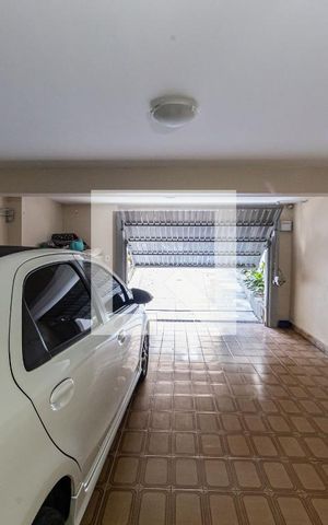 Casa à venda com 165m², 3 quartos e 3 vagas Casa à venda com 165m², 3 quartos e 3 vagasGaragem