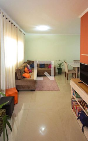 Casa de condomínio para alugar com 110m², 3 quartos e 2 vagasSala