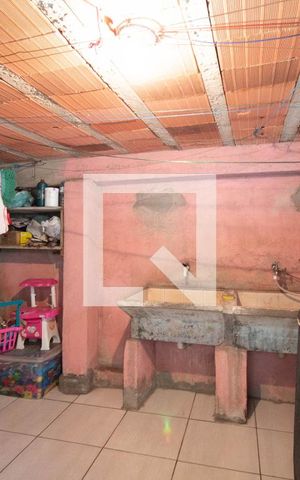 Casa à venda com 90m², 3 quartos e 2 vagas Casa à venda com 90m², 3 quartos e 2 vagasÁrea de Serviço (Casa 1)