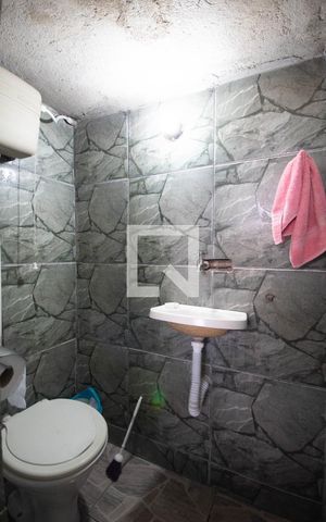 Casa à venda com 90m², 3 quartos e 2 vagas Casa à venda com 90m², 3 quartos e 2 vagasBanheiro de Serviço