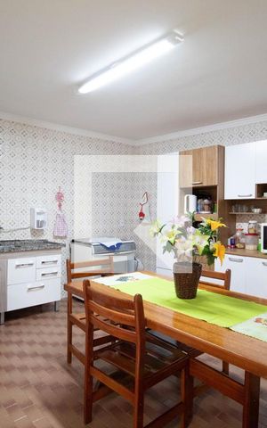 Casa à venda com 90m², 3 quartos e 2 vagas Casa à venda com 90m², 3 quartos e 2 vagasCozinha (Casa 1)