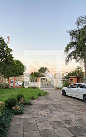 Casa à venda com 411m², 4 quartos e 3 vagasFachada