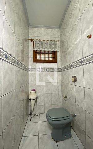 Casa à venda com 411m², 4 quartos e 3 vagasLavabo