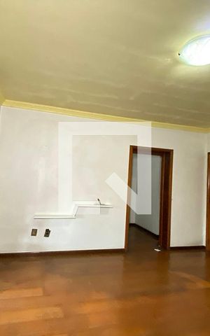 Casa à venda com 411m², 4 quartos e 3 vagasSuíte 3