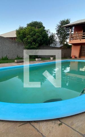 Casa à venda com 411m², 4 quartos e 3 vagasPiscina