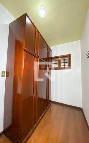 Casa à venda com 411m², 4 quartos e 3 vagasSuíte 3