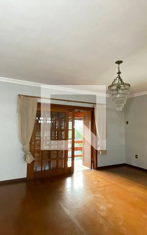 Casa à venda com 411m², 4 quartos e 3 vagasSuíte 2