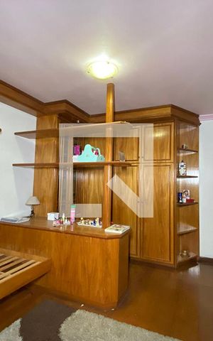 Casa à venda com 411m², 4 quartos e 3 vagasQuarto 4 -Suíte 5