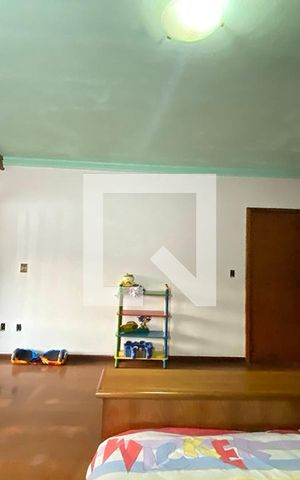 Casa à venda com 411m², 4 quartos e 3 vagasSuíte 4