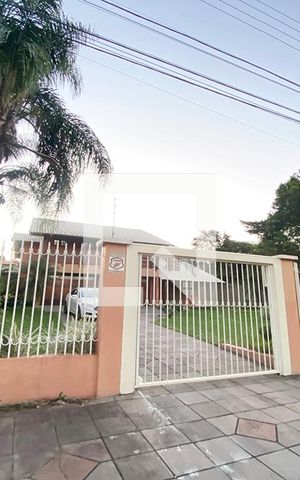 Casa à venda com 411m², 4 quartos e 3 vagasFachada