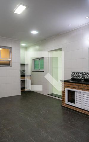 Casa à venda com 400m², 3 quartos e 4 vagas Casa à venda com 400m², 3 quartos e 4 vagasÁrea comum - Churrasqueira
