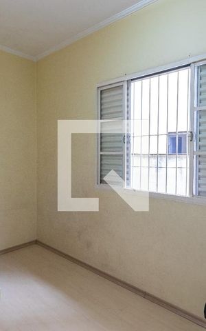 Casa à venda com 164m², 4 quartos e 2 vagas Casa à venda com 164m², 4 quartos e 2 vagasQuarto 2
