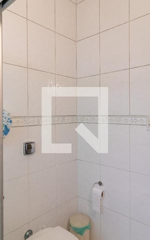 Casa à venda com 164m², 4 quartos e 2 vagas Casa à venda com 164m², 4 quartos e 2 vagasBanheiro 2