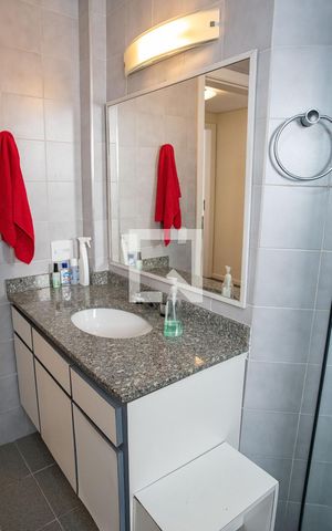 Apartamento à venda com 187m², 4 quartos e 2 vagasBanheiro 