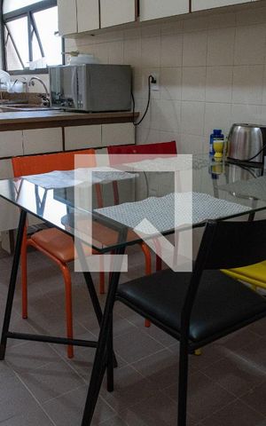 Apartamento à venda com 187m², 4 quartos e 2 vagasCozinha