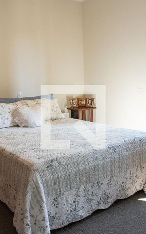 Apartamento à venda com 187m², 4 quartos e 2 vagasQuarto 4