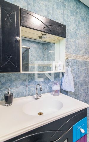 Casa à venda com 140m², 3 quartos e 2 vagasBanheiro