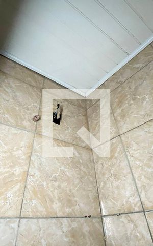 Casa à venda com 50m², 6 quartos e 2 vagasChuveiro do Banheiro