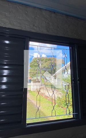 Casa à venda com 50m², 6 quartos e 2 vagasJanela do Quarto 1