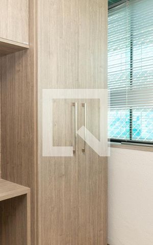 Apartamento à venda com 85m², 2 quartos e 2 vagas Apartamento à venda com 85m², 2 quartos e 2 vagasCloset da suíte