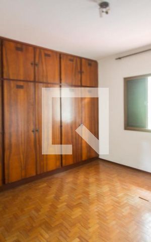 Casa à venda com 260m², 3 quartos e 4 vagasQuarto