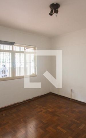 Casa à venda com 260m², 3 quartos e 4 vagasSala 2