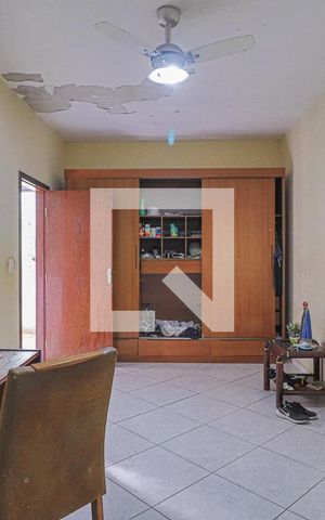 Casa à venda com 450m², 4 quartos e 3 vagasCasa 2 - Quarto 1