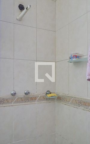 Casa à venda com 450m², 4 quartos e 3 vagasCasa 2 - Banheiro