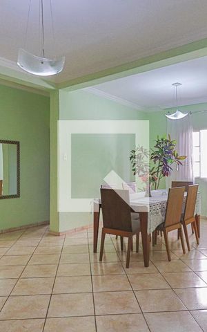 Casa à venda com 450m², 4 quartos e 3 vagasCasa 1 - Copa