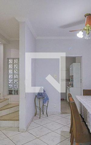Casa à venda com 450m², 4 quartos e 3 vagasCasa 2 - Copa