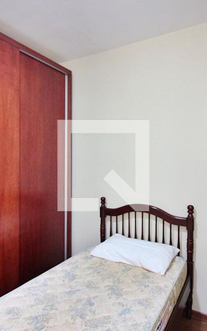 Apartamento para alugar com 65m², 2 quartos e 1 vagaQuarto 1