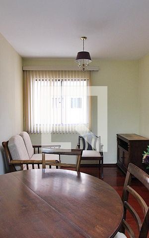 Apartamento para alugar com 65m², 2 quartos e 1 vagaSala