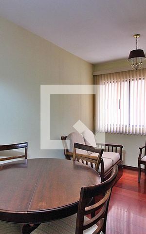 Apartamento para alugar com 65m², 2 quartos e 1 vagaSala