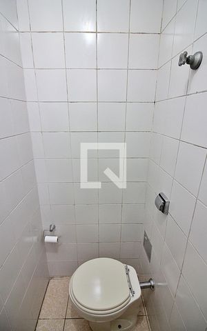 Apartamento para alugar com 65m², 2 quartos e 1 vagaBanheiro de Serviço