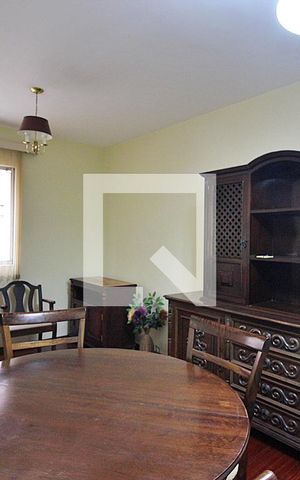 Apartamento para alugar com 65m², 2 quartos e 1 vagaSala