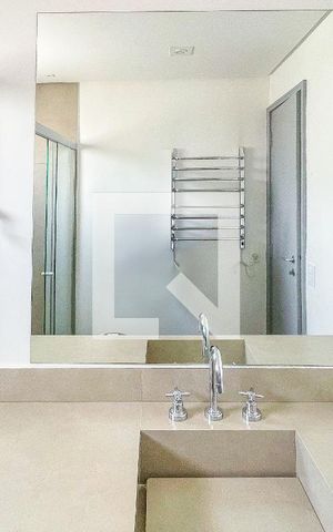 Apartamento para alugar com 100m², 3 quartos e 1 vaga Apartamento para alugar com 100m², 3 quartos e 1 vagaBanheiro da Suíte