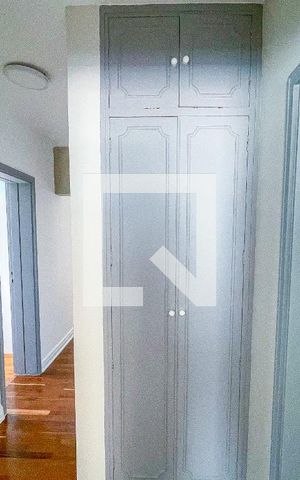 Apartamento para alugar com 100m², 3 quartos e 1 vaga Apartamento para alugar com 100m², 3 quartos e 1 vagaRoupeiro