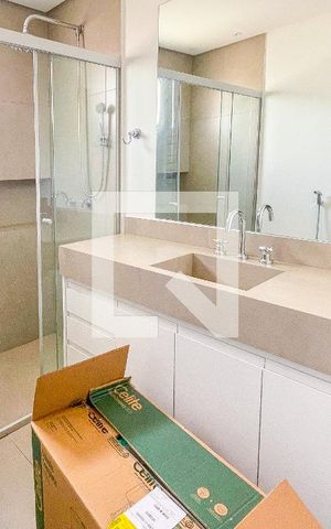 Apartamento para alugar com 100m², 3 quartos e 1 vaga Apartamento para alugar com 100m², 3 quartos e 1 vagaBanheiro da Suíte