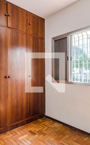Casa à venda com 279m², 2 quartos e 2 vagas Casa à venda com 279m², 2 quartos e 2 vagasQuarto 1