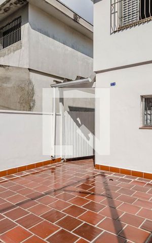 Casa à venda com 279m², 2 quartos e 2 vagas Casa à venda com 279m², 2 quartos e 2 vagasGaragem