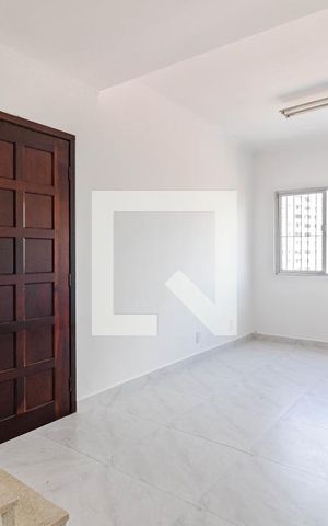 Casa à venda com 279m², 2 quartos e 2 vagas Casa à venda com 279m², 2 quartos e 2 vagasSala