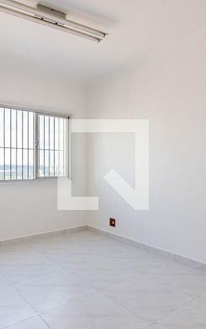 Casa à venda com 279m², 2 quartos e 2 vagas Casa à venda com 279m², 2 quartos e 2 vagasSala