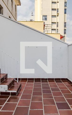 Casa à venda com 279m², 2 quartos e 2 vagas Casa à venda com 279m², 2 quartos e 2 vagasTerraço