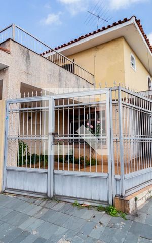 Casa para alugar com 180m², 3 quartos e 2 vagasFachada