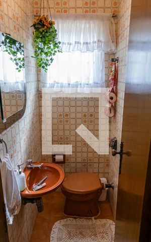 Casa para alugar com 180m², 3 quartos e 2 vagas1o. Andar - Lavabo