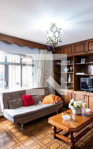 Casa para alugar com 180m², 3 quartos e 2 vagas1o. Andar - Sala